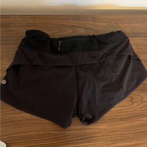 Black lulu shorts